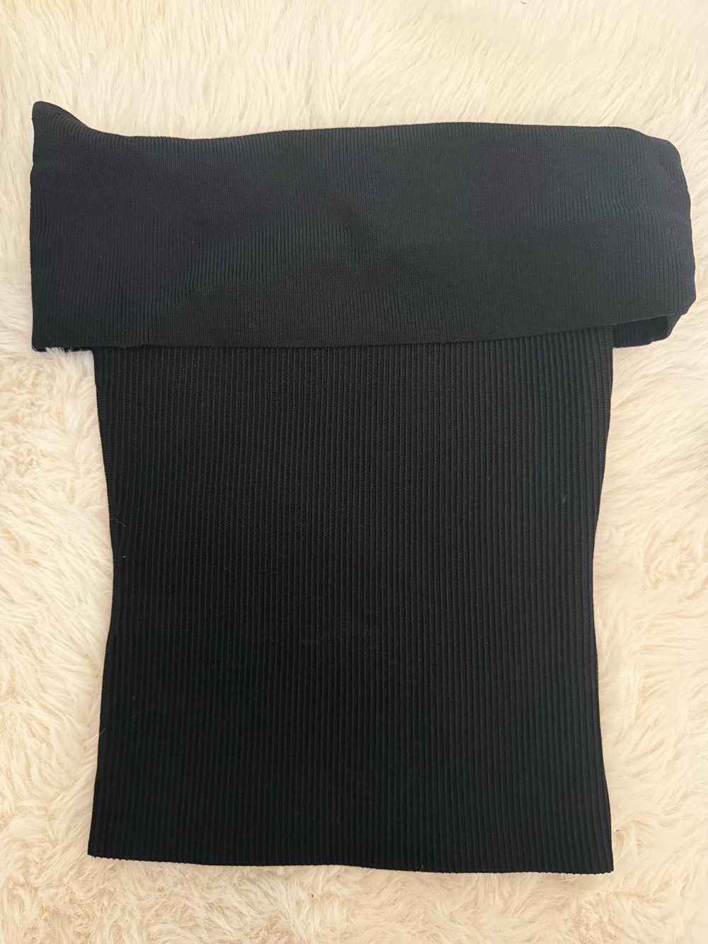 Aritizia Babaton Sculpt Knit Black Ribbed Off-Shoulder Foldover Top